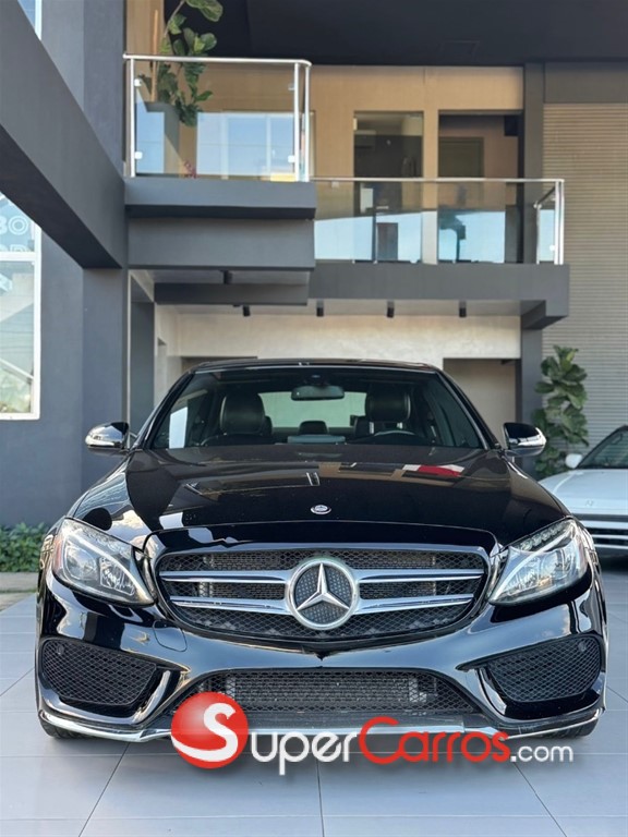 2015 Mercedes-Benz Clase C 300 4 Matic — foto 2 / 9