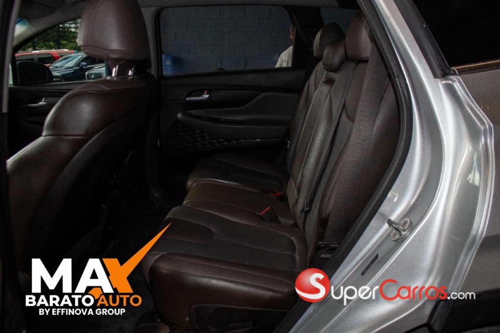 2019 Hyundai Santa Fe SE — foto 6 / 11
