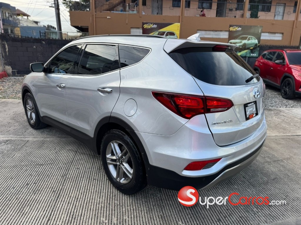 2018 Hyundai Santa Fe Limited — foto 4 / 9
