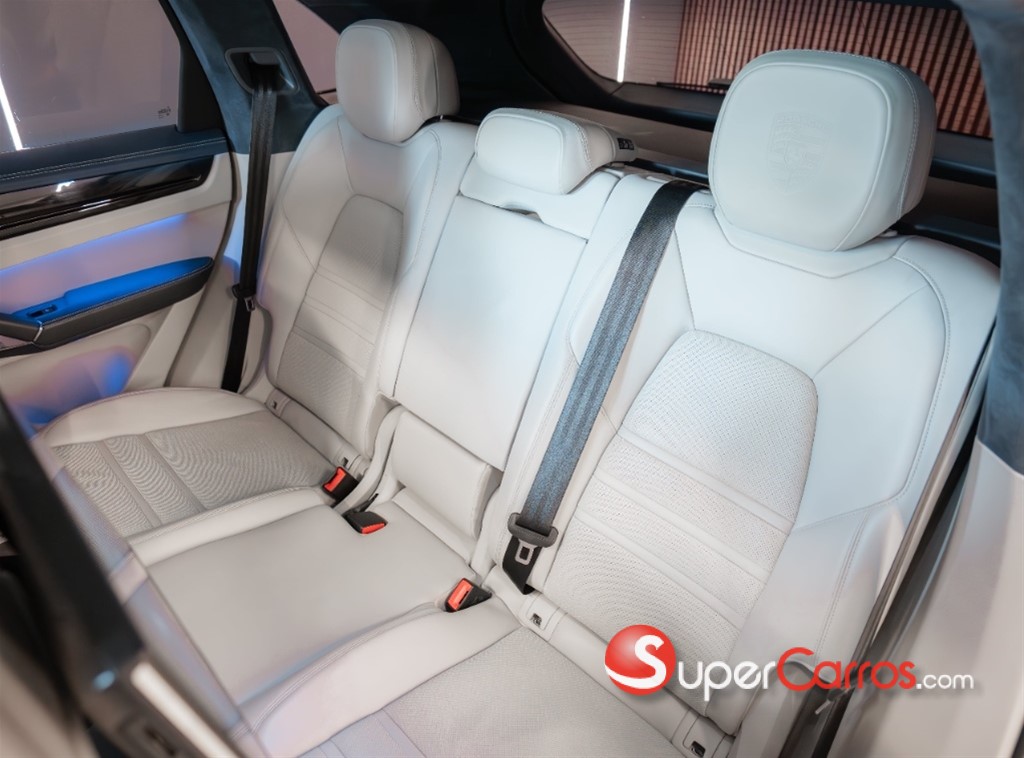 2019 Porsche Cayenne Turbo — foto 7 / 12