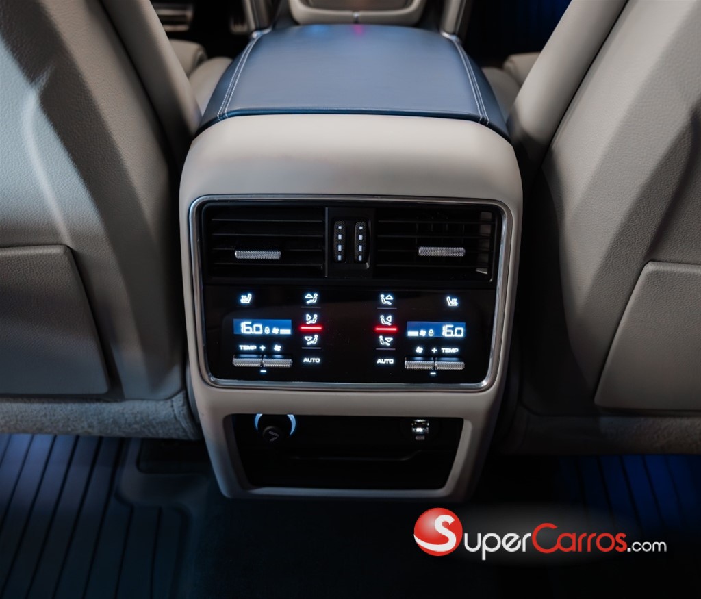 2019 Porsche Cayenne Turbo — foto 10 / 12
