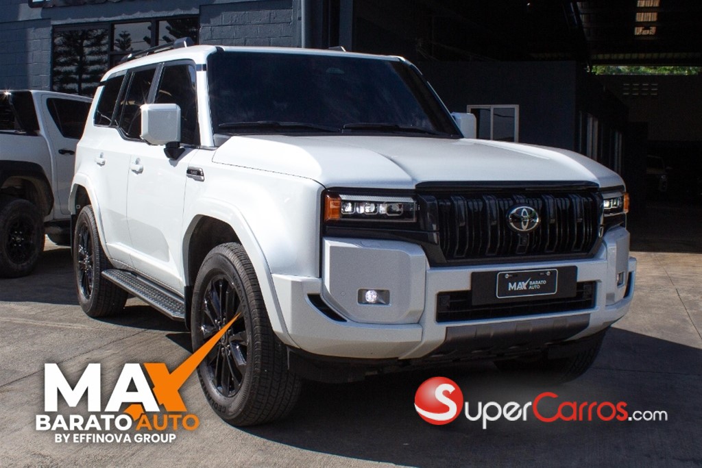 2025 Toyota Land Cruiser Prado Luxury 01