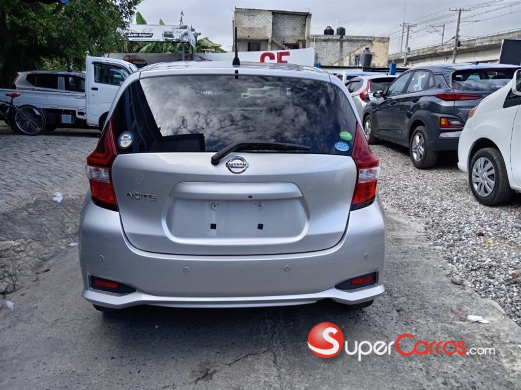 2020 Nissan Note Nismo — foto 5 / 12