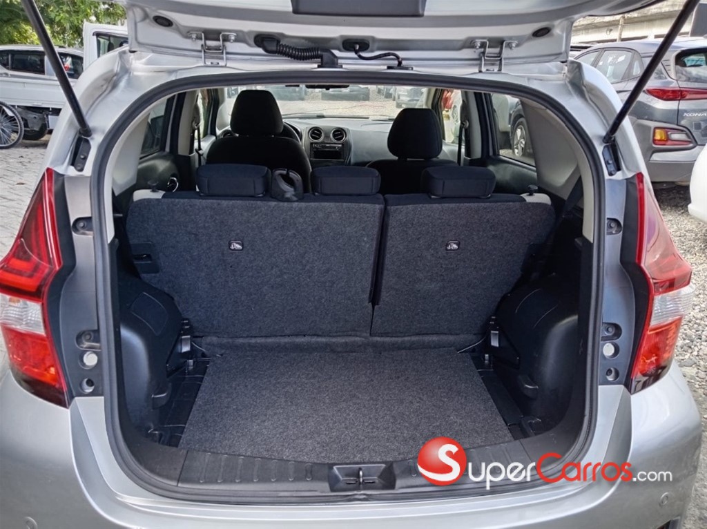 2020 Nissan Note Nismo — foto 7 / 12