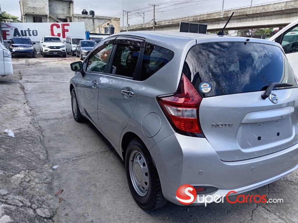 2020 Nissan Note Nismo — foto 9 / 12