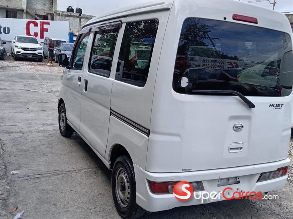 2020 Daihatsu Hijet — foto 10 / 11