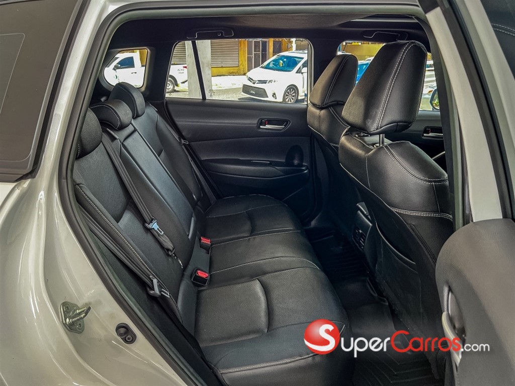 2022 Toyota Corolla Cross Limited — foto 8 / 12