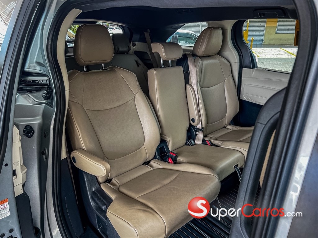 2022 Toyota Sienna XLE Premium — foto 8 / 11
