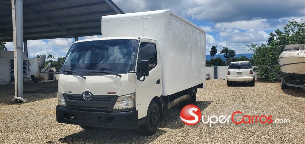 2018 Hino 300