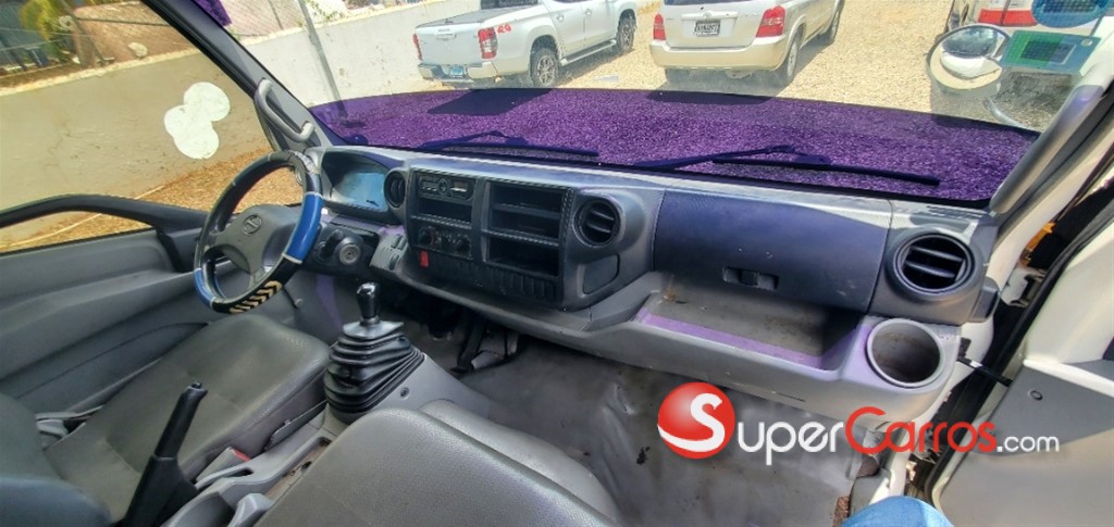 2018 Hino 300 — foto 2 / 12