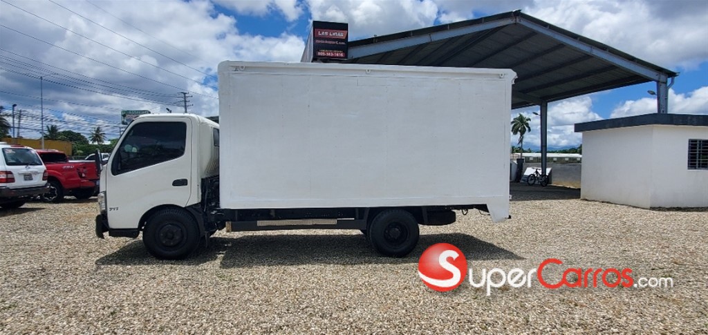 2018 Hino 300 — foto 3 / 12