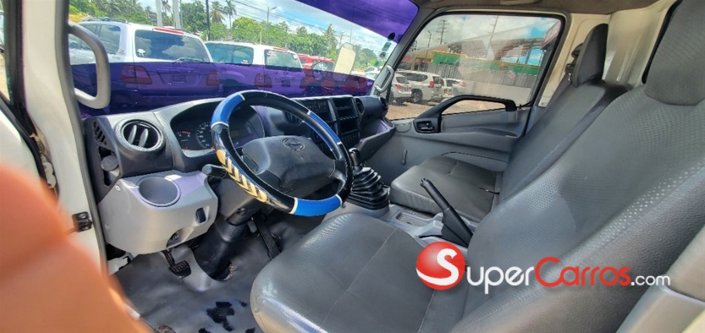 2018 Hino 300 — foto 4 / 12