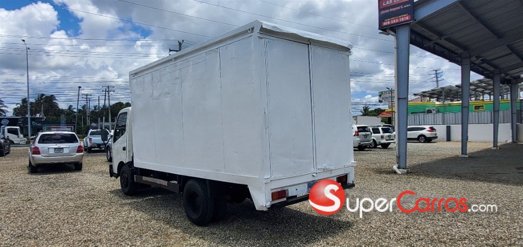 2018 Hino 300 — foto 8 / 12
