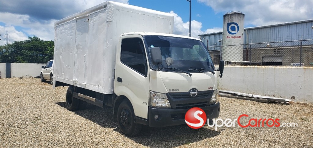 2018 Hino 300 — foto 10 / 12
