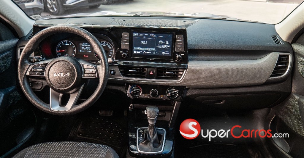 2023 Kia Seltos LX — foto 8 / 10