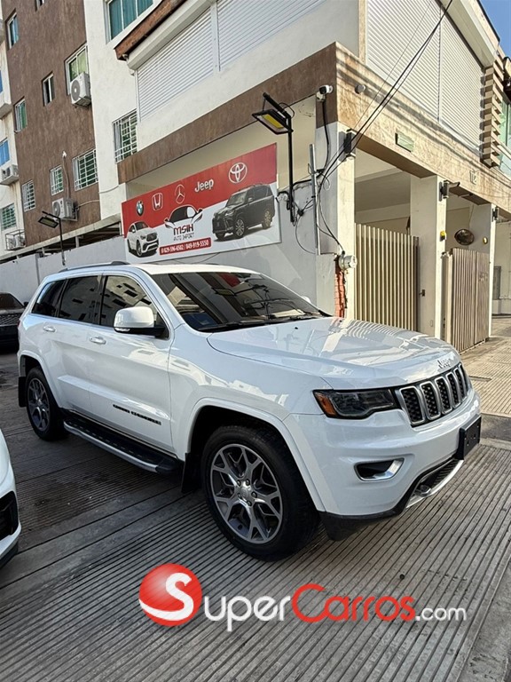 2018 Jeep Grand Cherokee Sterling Edition