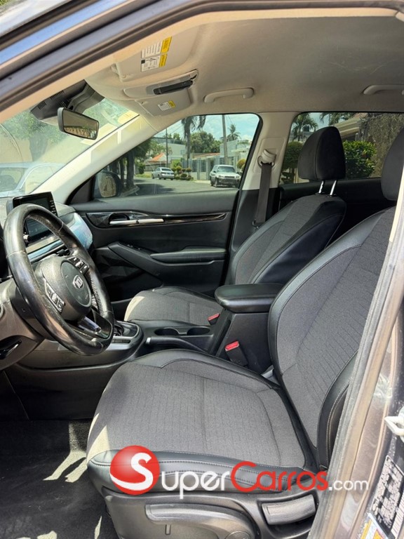2021 Kia Seltos — foto 6 / 12