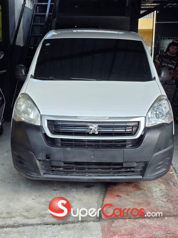 2019 Peugeot Partner — foto 2 / 12