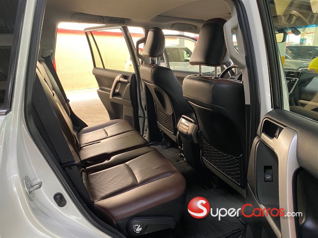 2020 Toyota Land Cruiser Prado VXL — foto 10 / 12