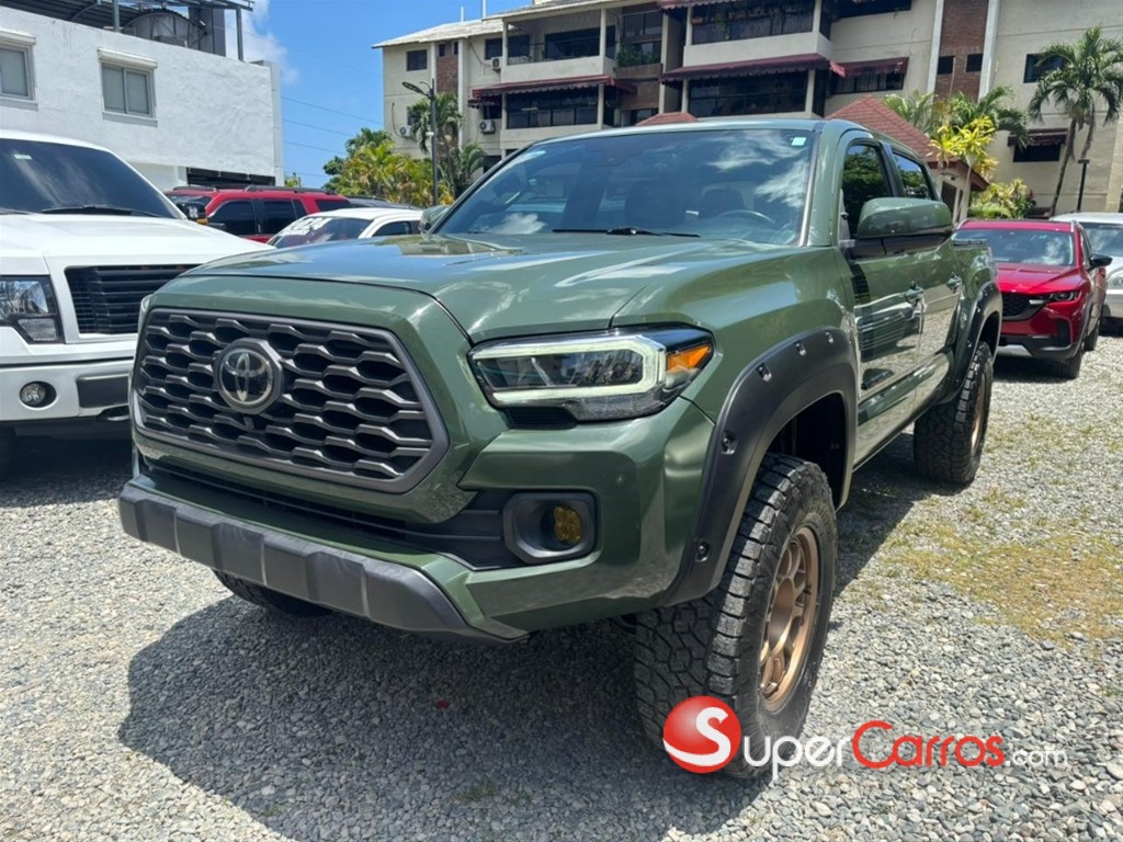 2021 Toyota Tacoma TRD OFF ROAD — foto 2 / 12