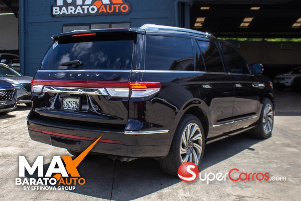 2022 Lincoln Navigator — foto 4 / 12
