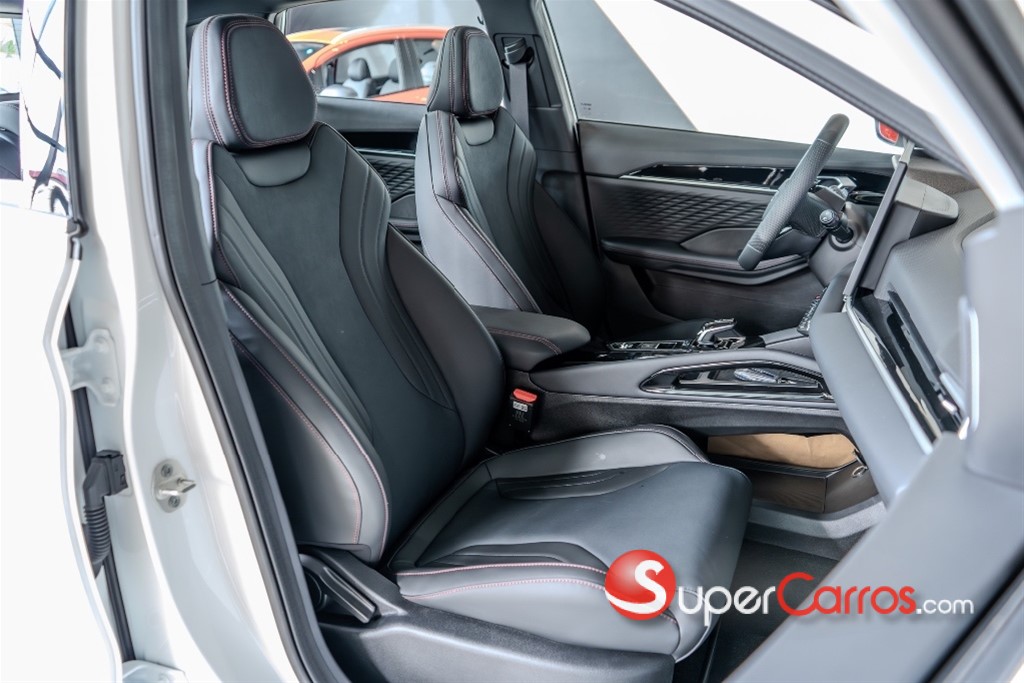 2027 Geely COOLRAY Million — foto 9 / 12