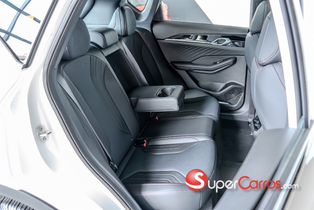 2027 Geely COOLRAY Million — foto 10 / 12