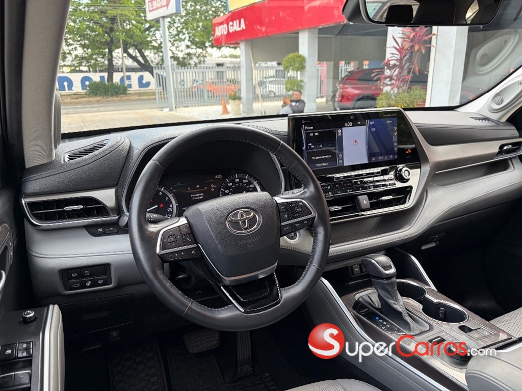 2021 Toyota Highlander Limited — foto 7 / 10