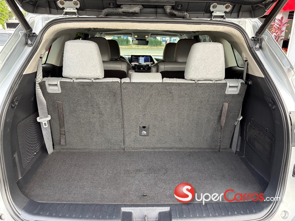 2021 Toyota Highlander Limited — foto 10 / 10