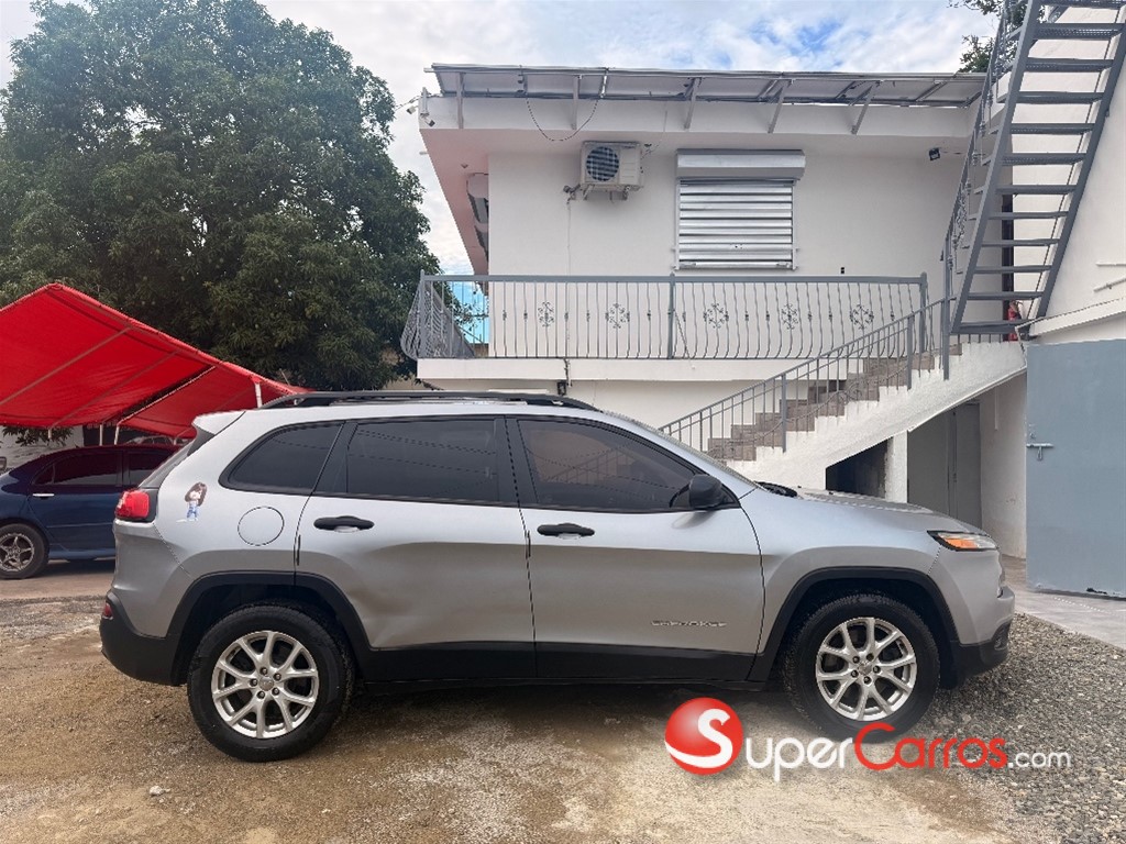 2016 Jeep Cherokee Sport — foto 11 / 11