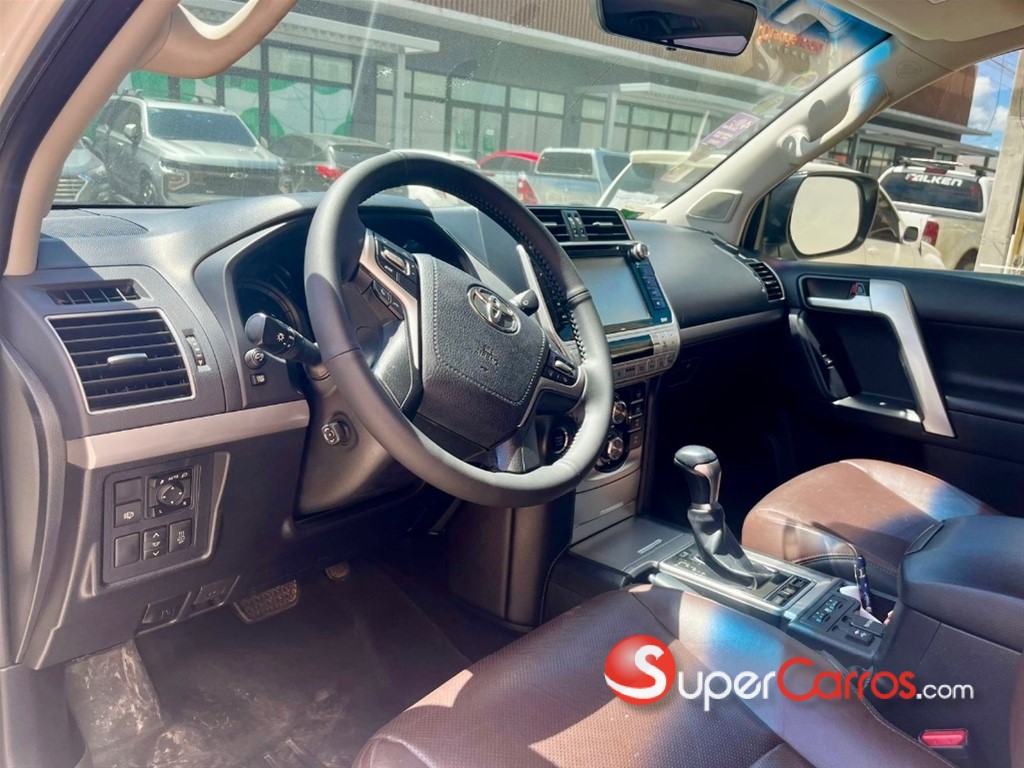 2019 Toyota Land Cruiser Prado VXL — foto 4 / 10