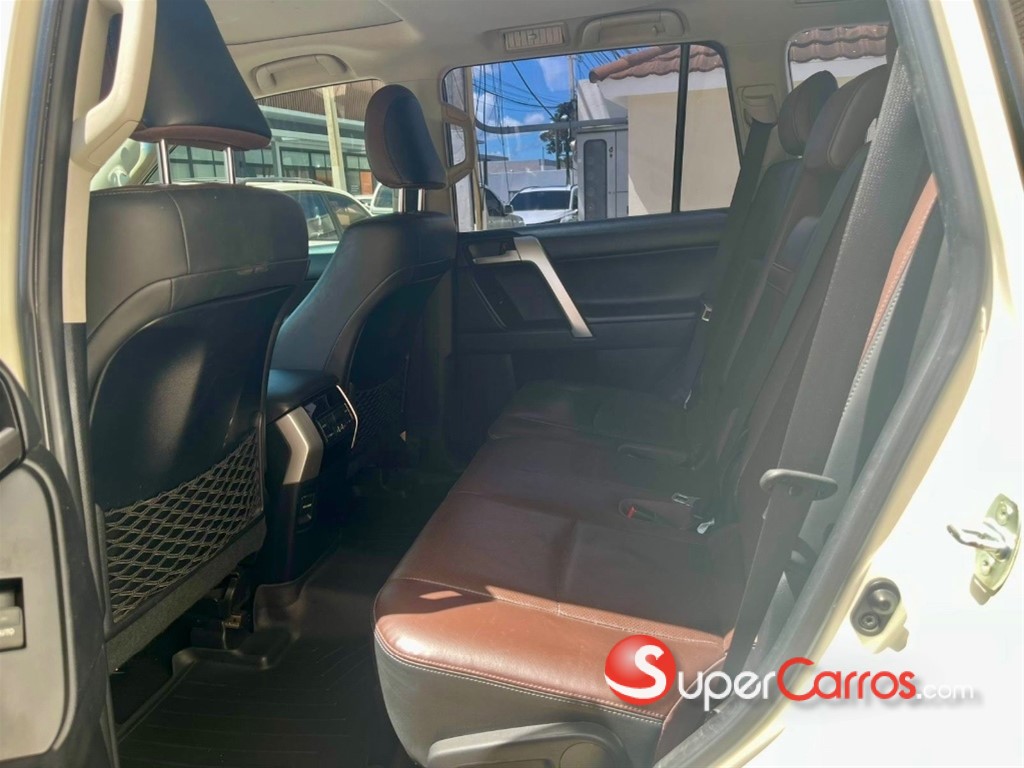 2019 Toyota Land Cruiser Prado VXL — foto 7 / 10