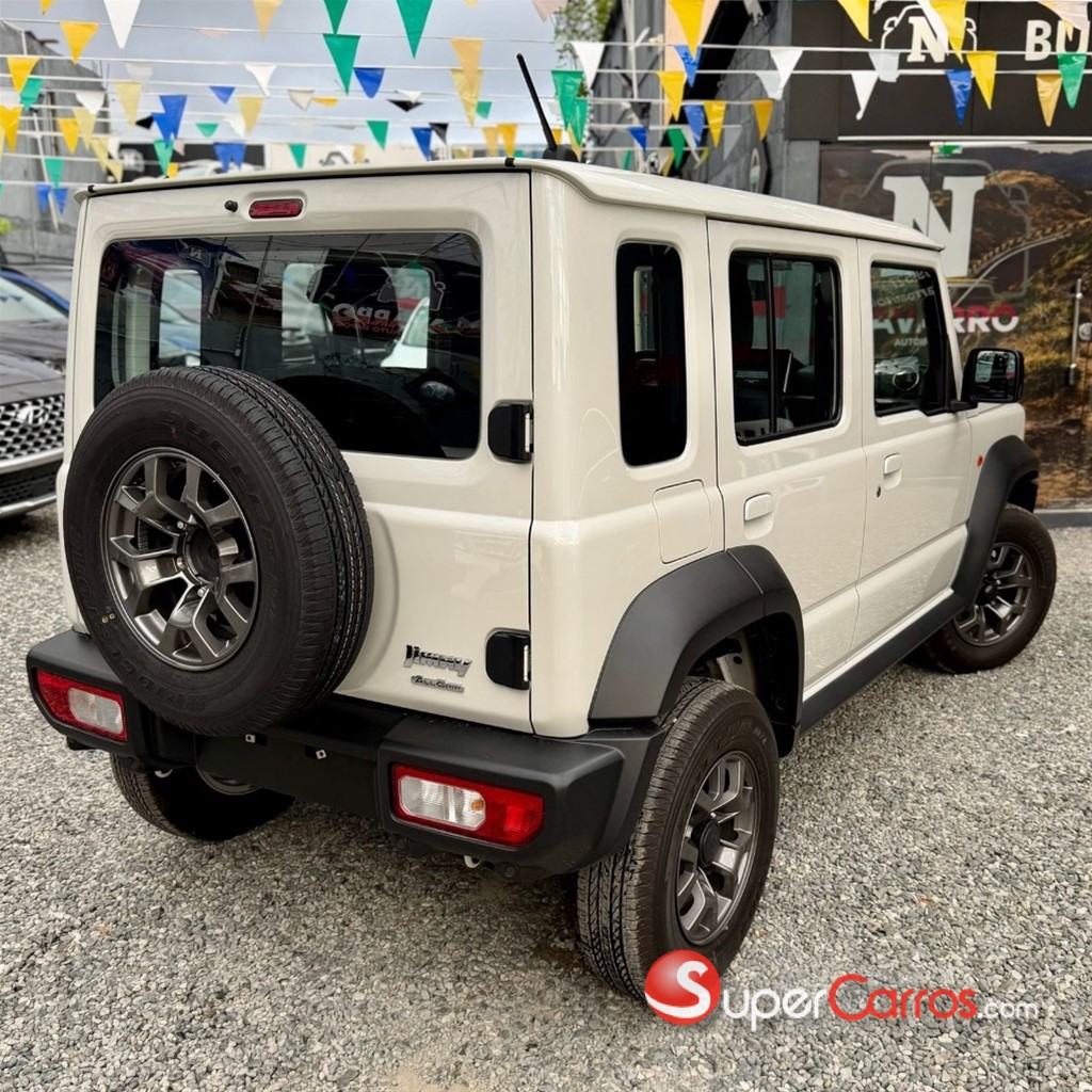 2026 Suzuki Jimny GLX — foto 10 / 12
