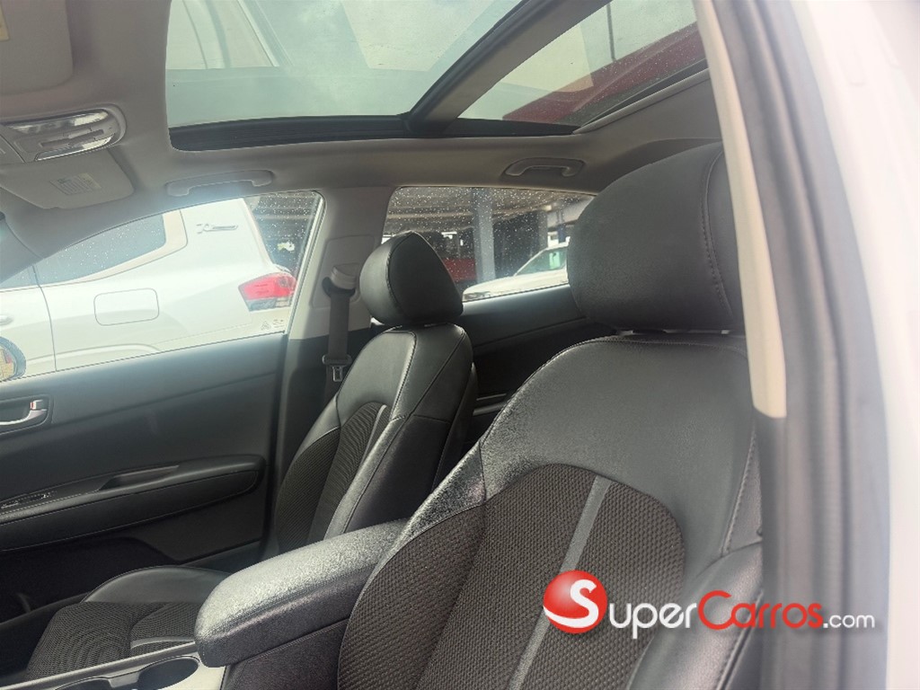 2020 Kia Optima S — foto 10 / 12