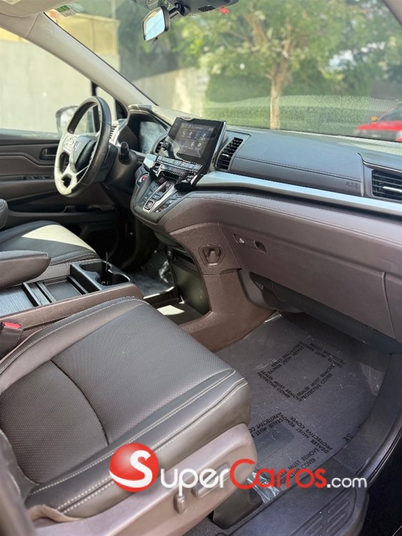 2020 Honda Odyssey EX — foto 8 / 12