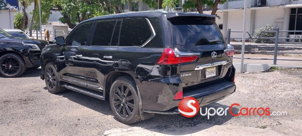 2016 Lexus LX 470 — foto 4 / 12