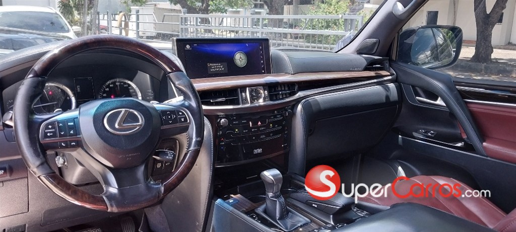 2016 Lexus LX 470 — foto 6 / 12