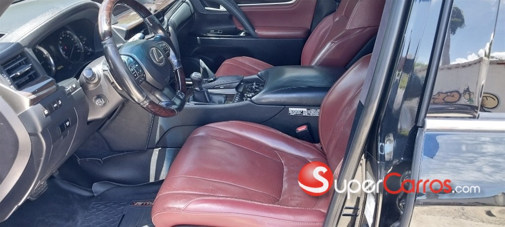 2016 Lexus LX 470 — foto 11 / 12