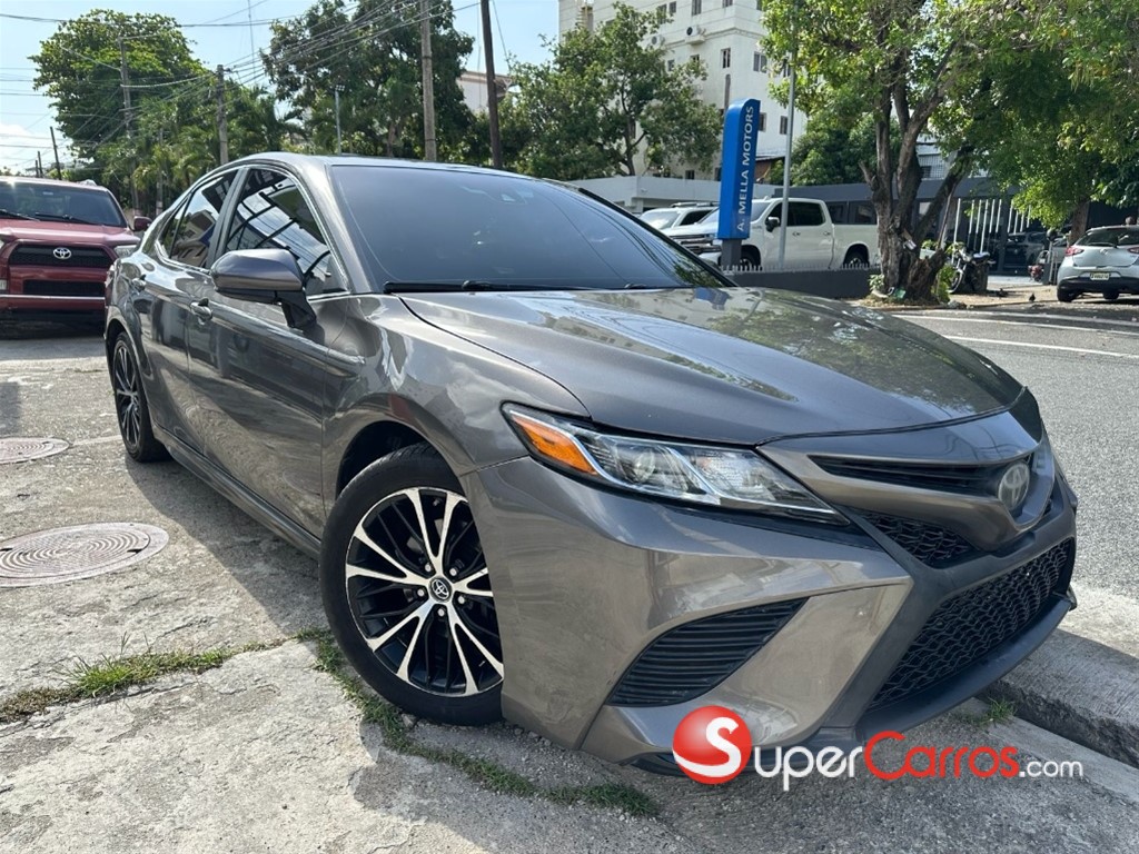 2018 Toyota Camry SE — foto 2 / 11