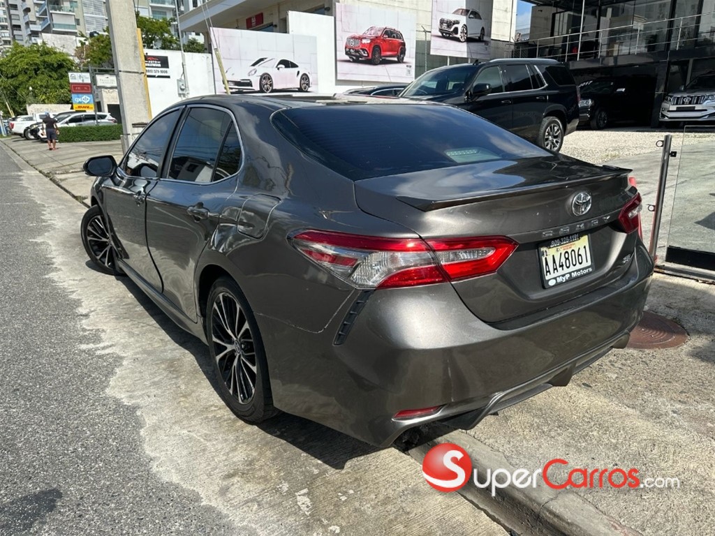 2018 Toyota Camry SE — foto 4 / 11