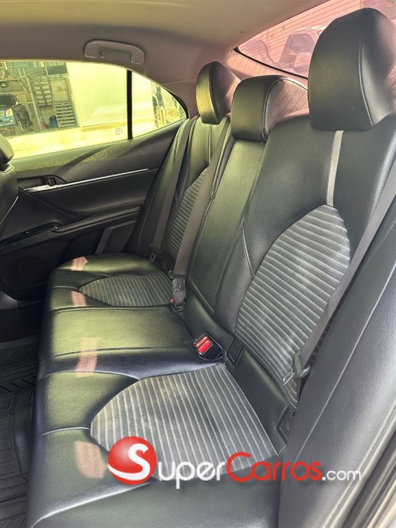 2018 Toyota Camry SE — foto 7 / 11