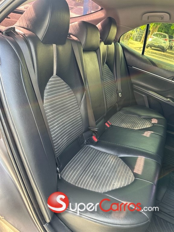 2018 Toyota Camry SE — foto 8 / 11