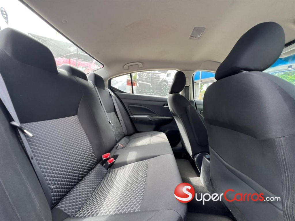 2024 Nissan Versa — foto 7 / 12