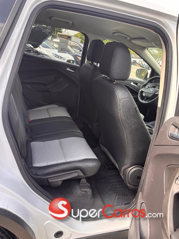 2016 Ford Escape SE Ecoboost Turbo — foto 8 / 10