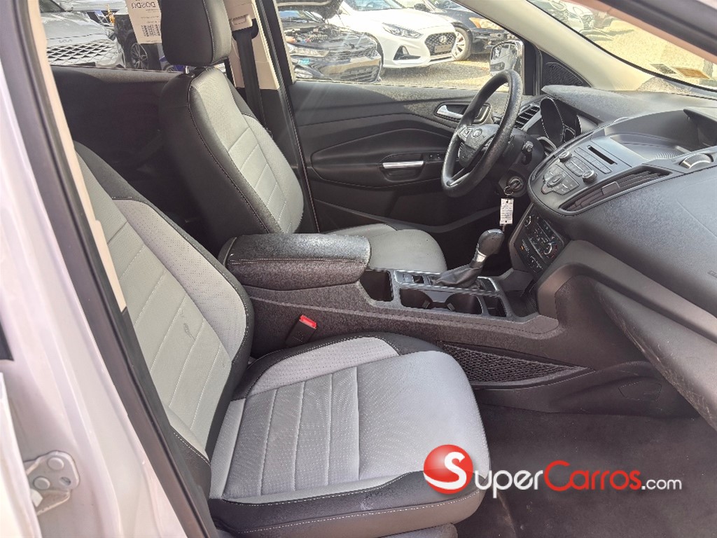 2016 Ford Escape SE Ecoboost Turbo — foto 9 / 10