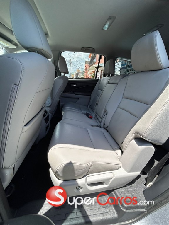 2020 Honda Pilot EXL — foto 8 / 12