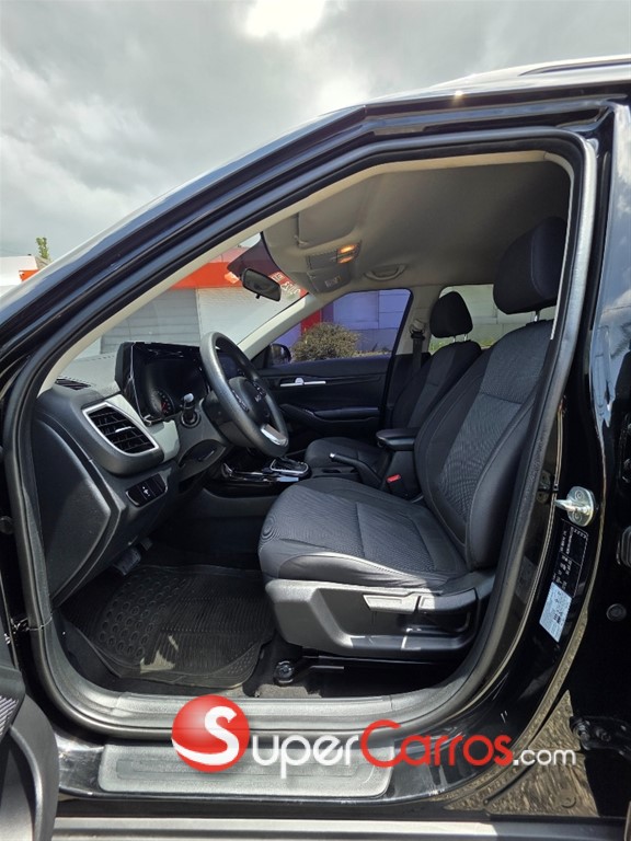 2023 Kia Seltos LX — foto 5 / 10