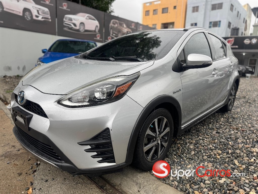 2018 Toyota Prius C — foto 2 / 7