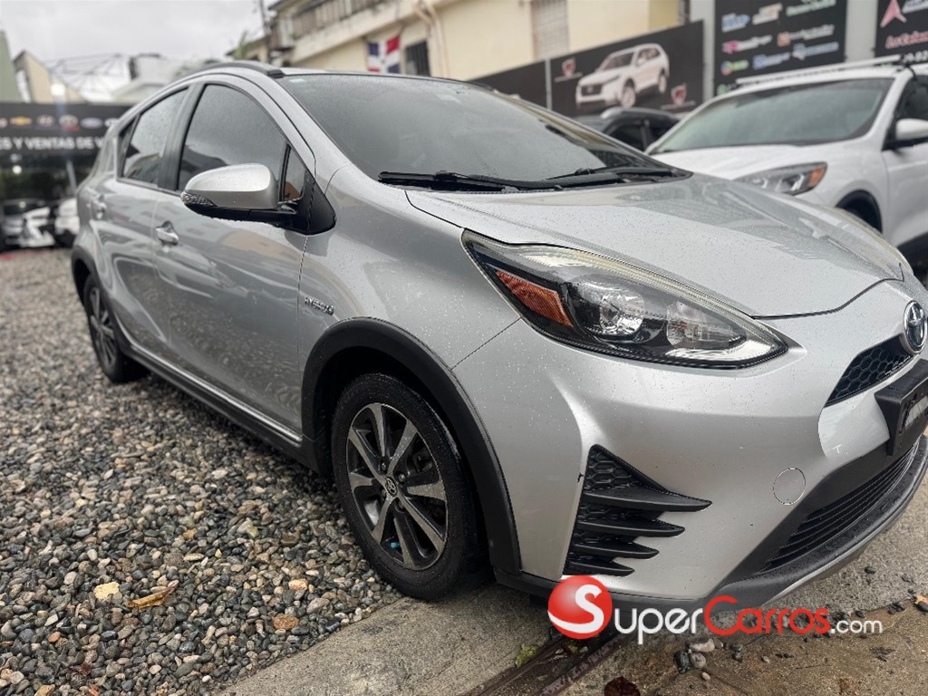 2018 Toyota Prius C — foto 3 / 7