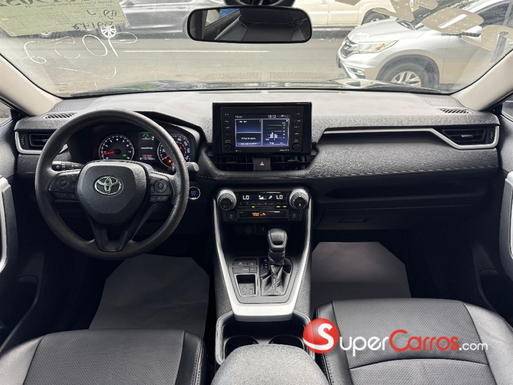 2021 Toyota RAV4 XLE Premium — foto 2 / 12